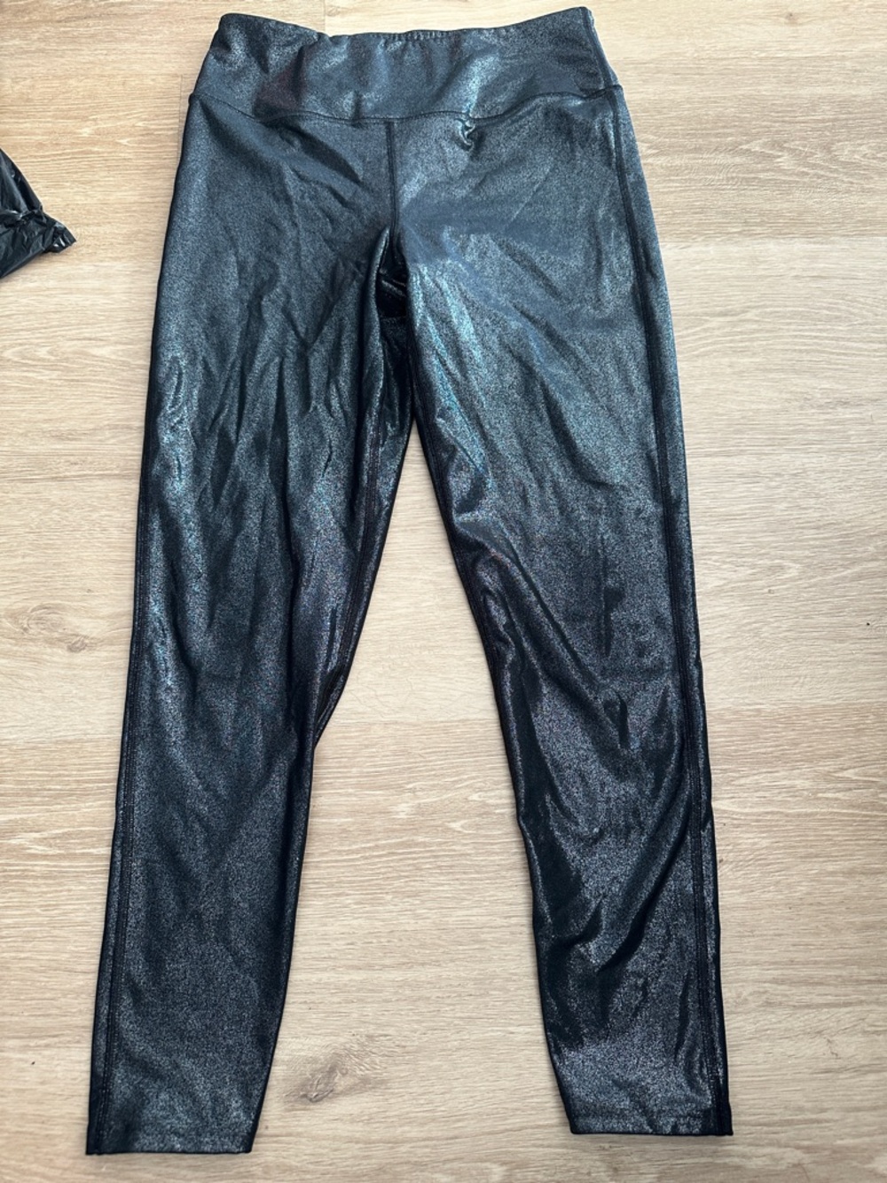 Shimmery Black High-Waist Leggings 7/8